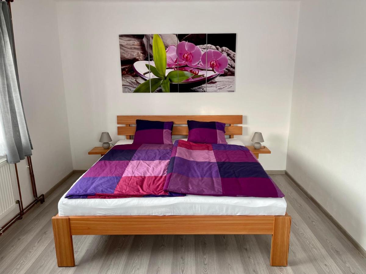 Apartmany Marjanka Jenisovice  Екстер'єр фото